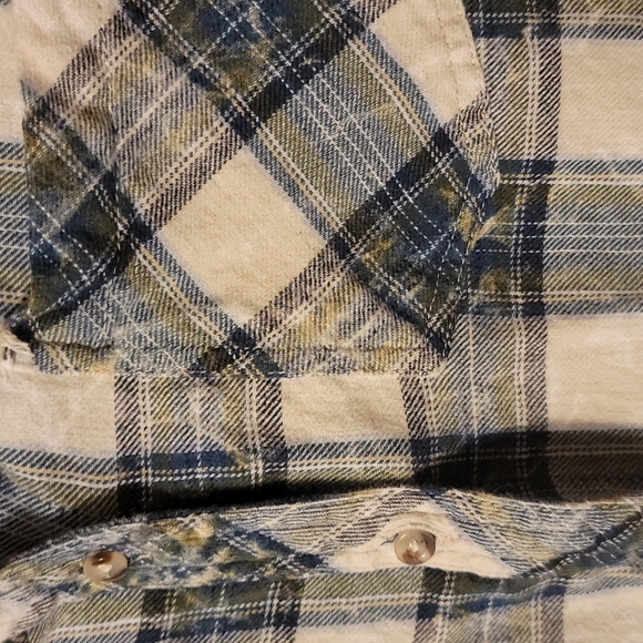 Daytrip button down - Picture 2 of 4